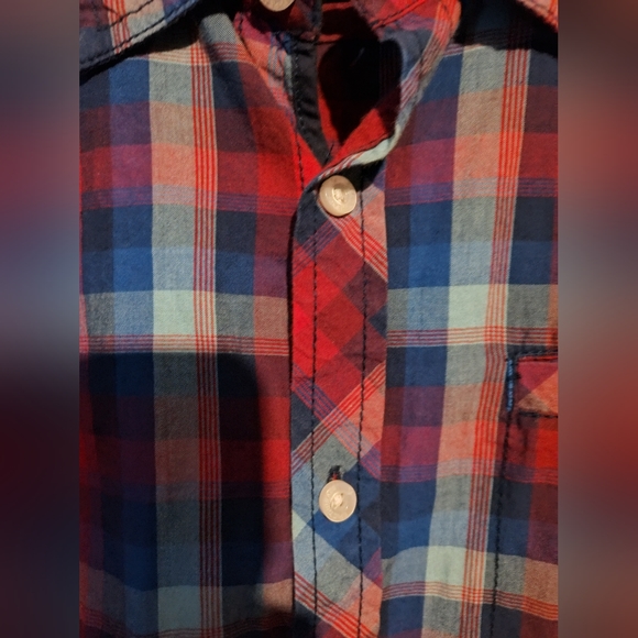 Button up - Picture 4 of 5
